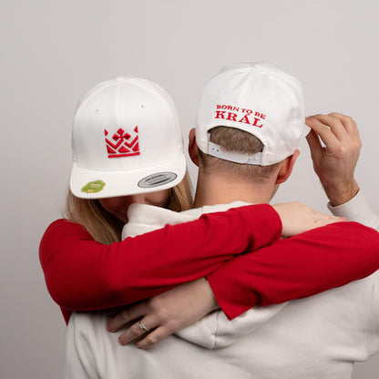 Bílá kšiltovka „BORN TO BE KRÁL“
