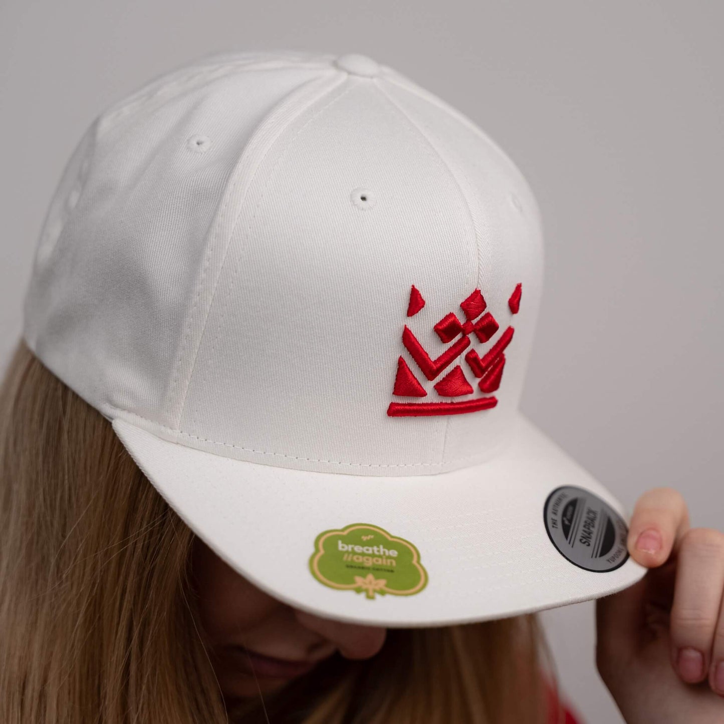 Bílá kšiltovka „BORN TO BE KRÁL“